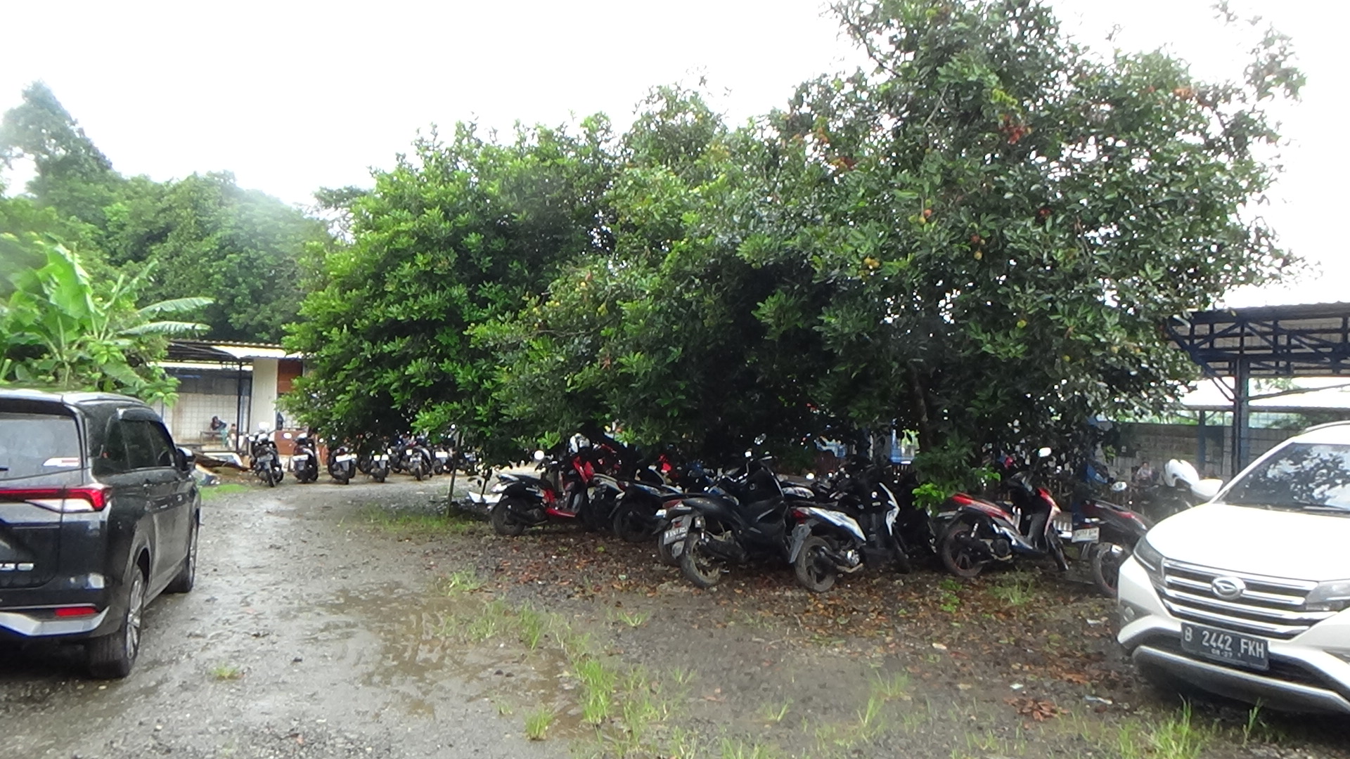 Parkir Telaga Si Abang 2